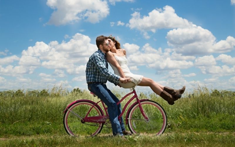 10 Fun and Affordable Date Ideas for Couples