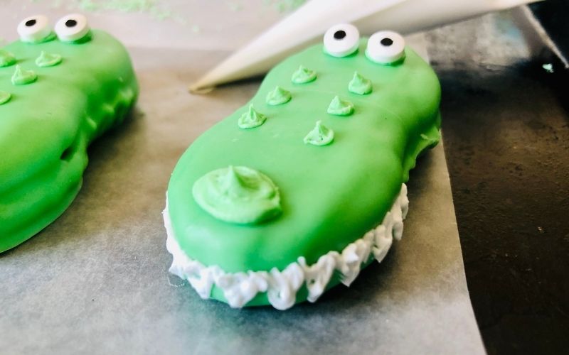 Alligator Cupcakes with Nutter Butter Cookies @ AStorybookDay.com