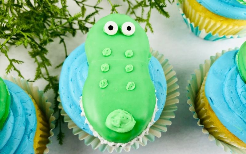 Alligator Cupcakes with Nutter Butter Cookies: A Recipe Kids Will Love